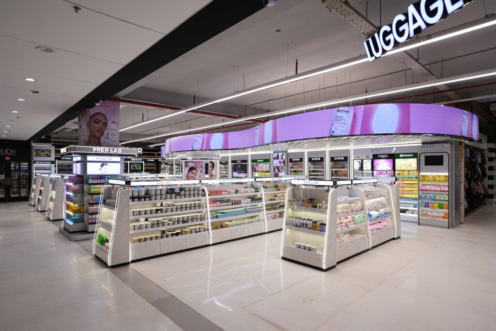 L’Oréal SMD Screens at Al-Fatah