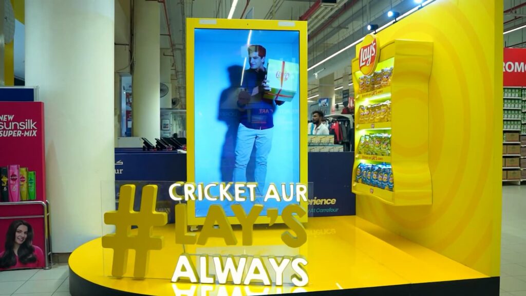 Lay’s Holographic Cricket Campaign at Carrefour Packages Mall